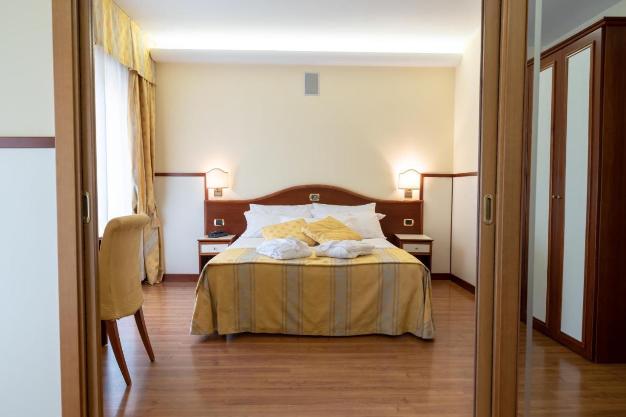 Hotels Vidi Miramare & Delfino Lido di Jesolo Exterior photo